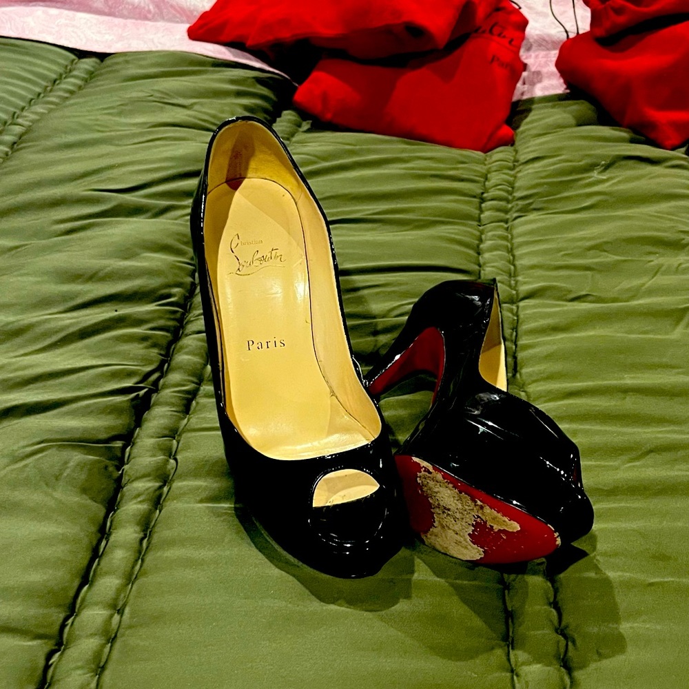 Authentic Christian Louboutin peep toe